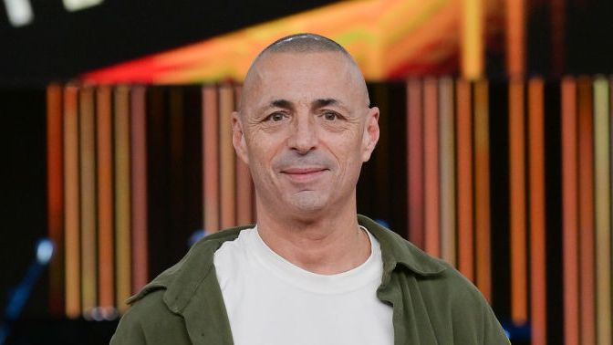 Alex Britti spiato in casa a Roma attraverso il baby monitor: la ex cercava prove per avere la custodia esclusiva del figlio Vanity Fair Italia
