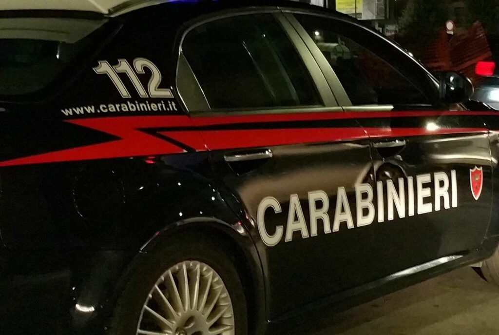 Auto contromano, panico sull’A2
