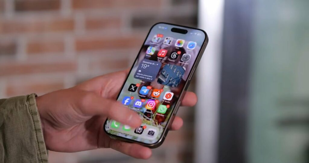 iPhone 17, Le Dimensioni Dello Schermo Crescono Anche Sul Modello Base iPhone 17, Le Dimensioni Dello Schermo Crescono Anche Sul Modello Base