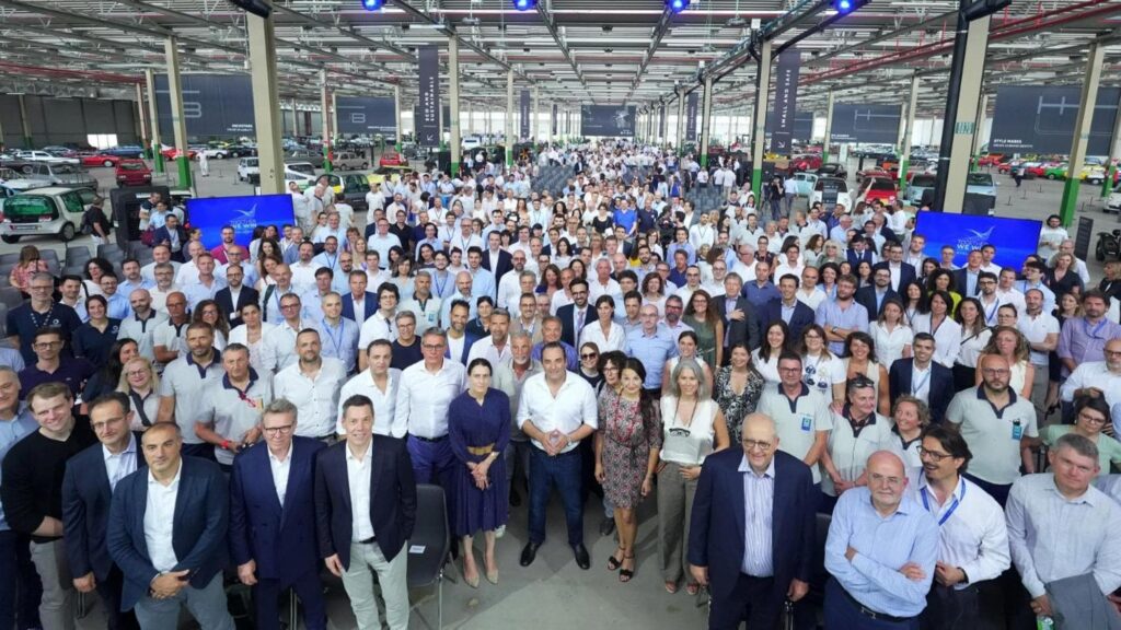 Antonio Filosa parla a Mirafiori: “L’auto in Italia ha futuro”. Via alla verifica del piano Antonio Filosa parla a Mirafiori: “L’auto in Italia ha futuro”. Via alla verifica del piano