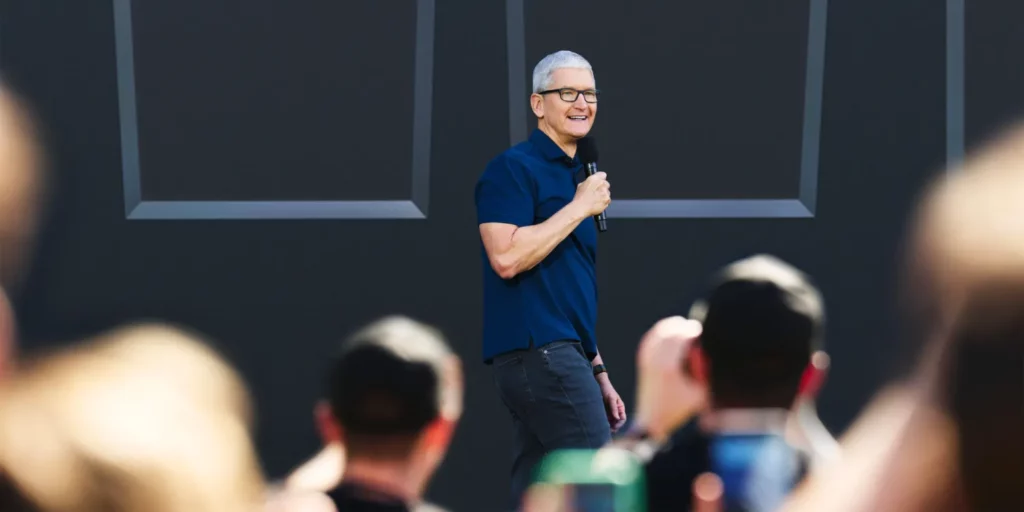 tim cook wwdc 2025.jpeg