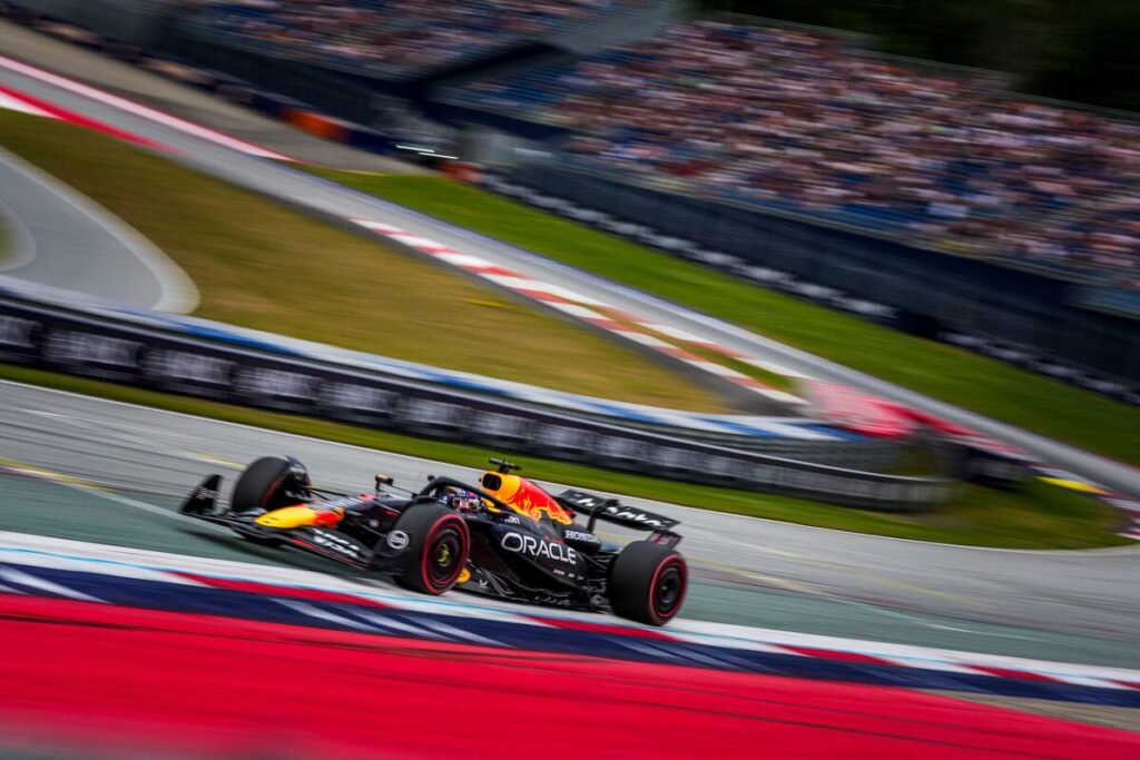 F1. GP Austria, Verstappen per la prima volta in pista senza Lambiase: “Giornata pulita. Mi trovo bene con Simon Rennie” – Formula 1 F1. GP Austria, Verstappen per la prima volta in pista senza Lambiase: "Giornata pulita. Mi trovo bene con Simon Rennie" - Formula 1
