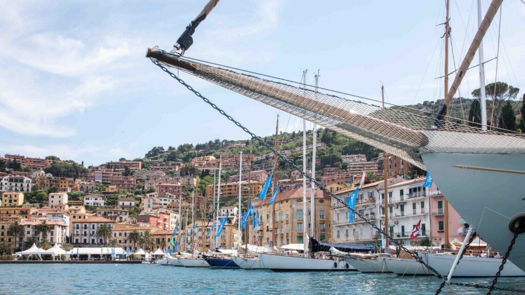 Hallowe'en fra i vincitori della 24/a edizione dell'Argentario Sailing Week - Altri Sport