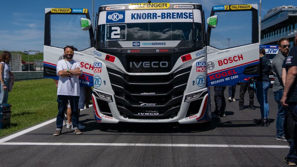 IVECO ha iniziato le celebrazioni per i suoi 50 anni di storia, prima di tutto, con una grande festa – News IVECO ha iniziato le celebrazioni per i suoi 50 anni di storia, prima di tutto, con una grande festa - News