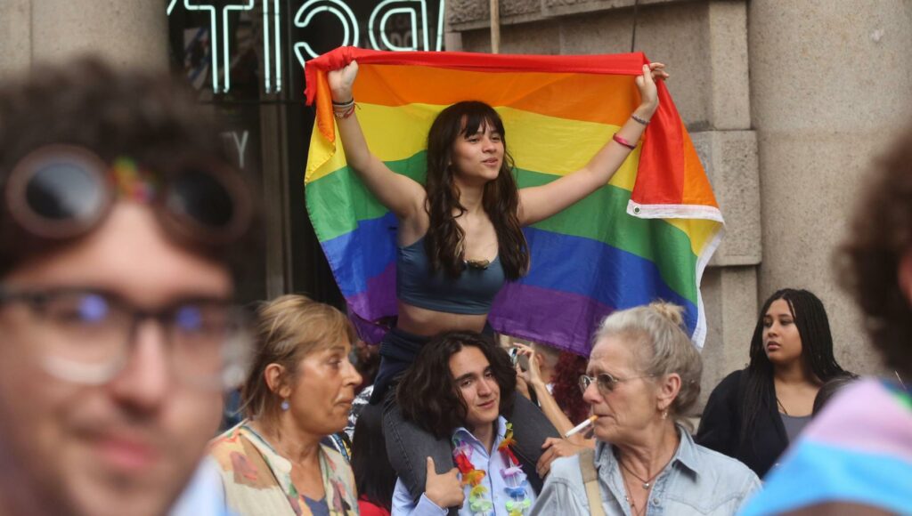 Il Liguria Pride è Resistente: oggi attesi in oltre 35mila alla parata del decennale Il Liguria Pride è Resistente: oggi attesi in oltre 35mila alla parata del decennale