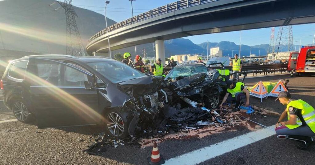 Incidente in A22 a Bolzano: un morto e cinque feriti, code in direzione sud – Cronaca Incidente in A22 a Bolzano: un morto e cinque feriti, code in direzione sud - Cronaca