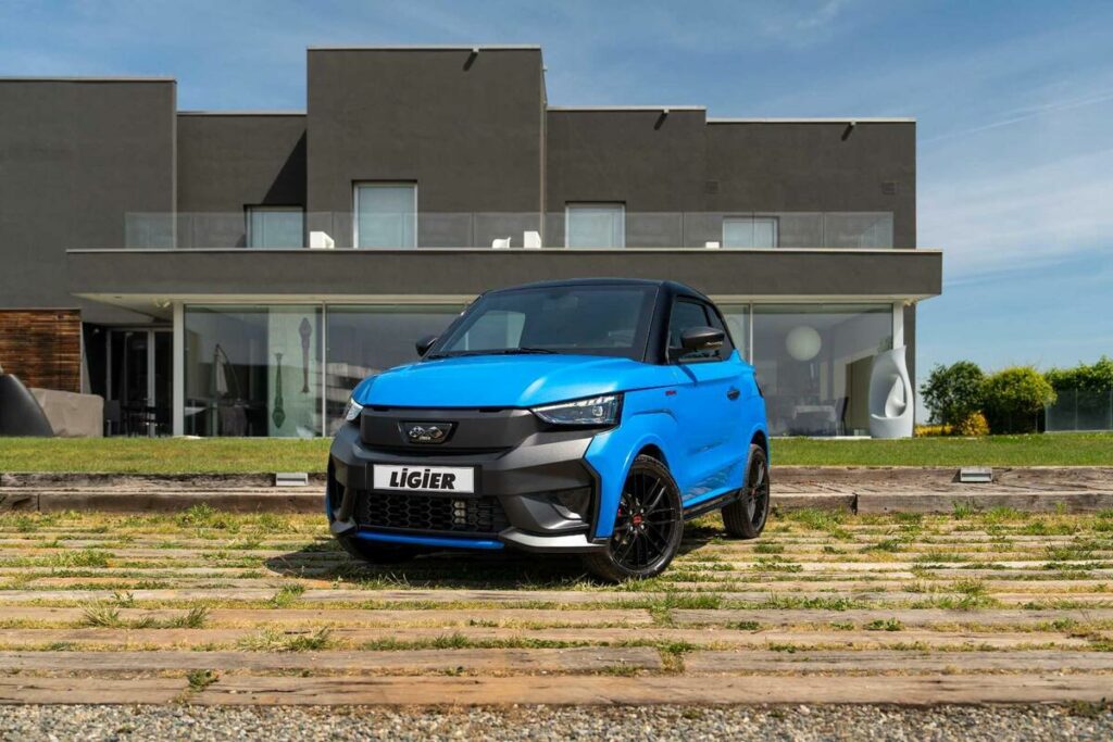Ligier JS50 2025: il quadriciclo che si guida dai 14 anni diesel ed elettrico | Prova, prezzi e caratteristiche [VIDEO] - News