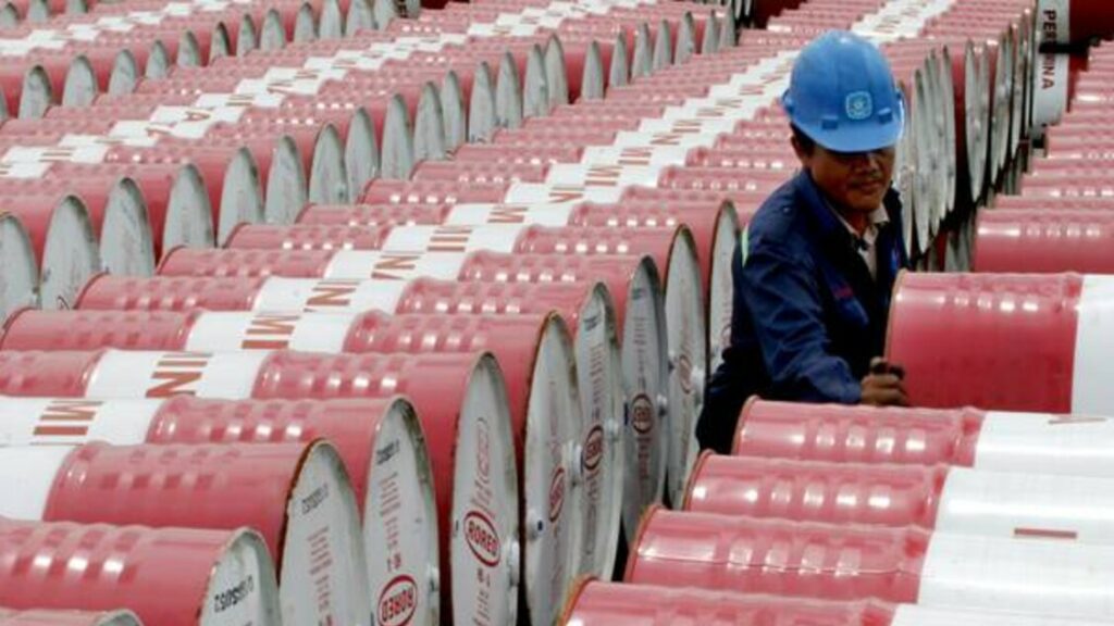 Occhi sul petrolio dopo attacco Usa, atteso rialzo 3-5 dollari - Notizie