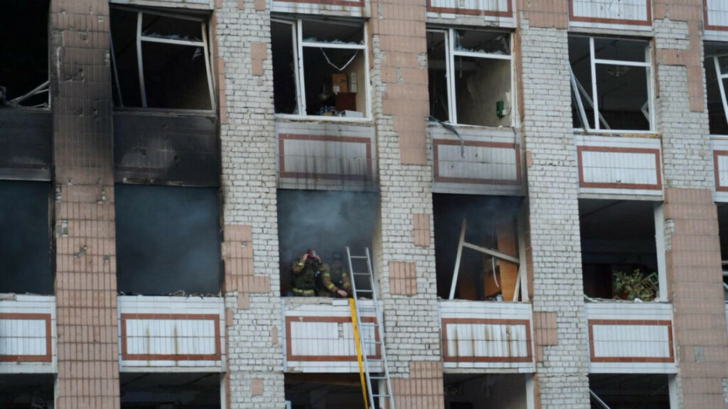 Raid russi, Kiev: 'Attacco record. Abbiamo perso un F-16, morto il pilota' - Europa