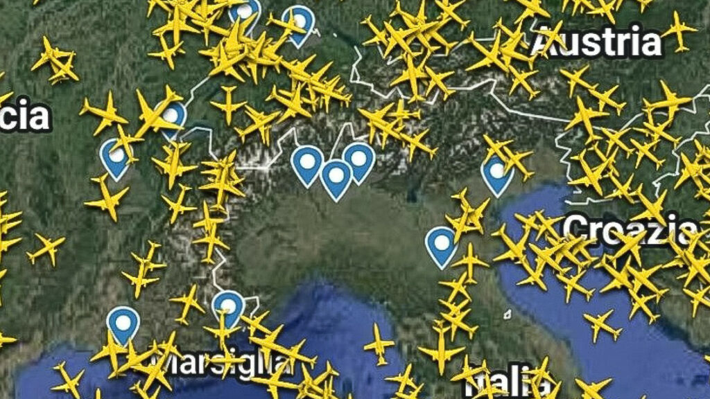 Ripartiti i primi voli dopo il guasto al centro radar - Notizie