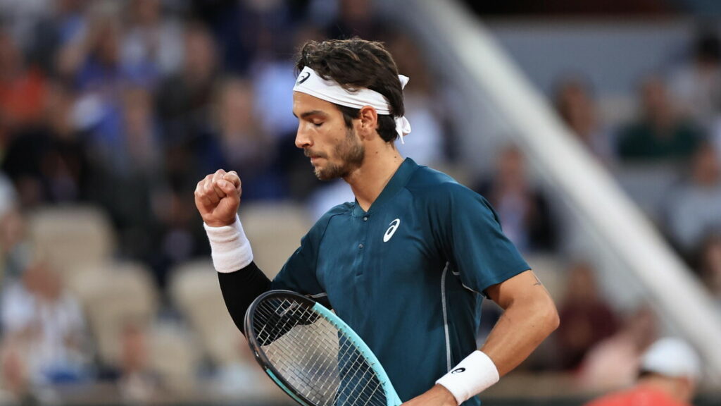 Roland Garros: Musetti-Rune 2-3 nel secondo set. Primo set all’azzurro (7-5) DIRETTA – Notizie Roland Garros: Musetti-Rune 2-3 nel secondo set. Primo set all'azzurro (7-5) DIRETTA - Notizie