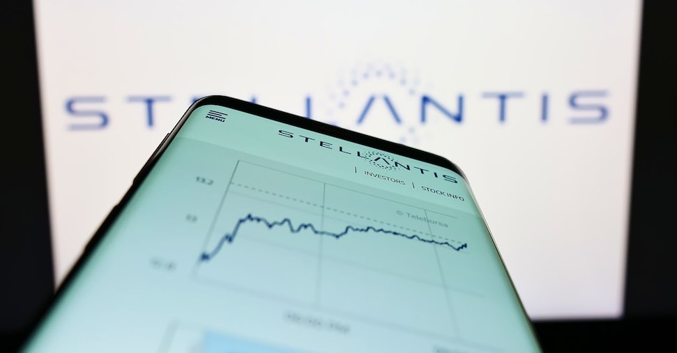 Stellantis, si firma per il biennio economico, aumenti del 6,6% per 60mila lavoratori vai alla homepage de Il Sole 24 Ore