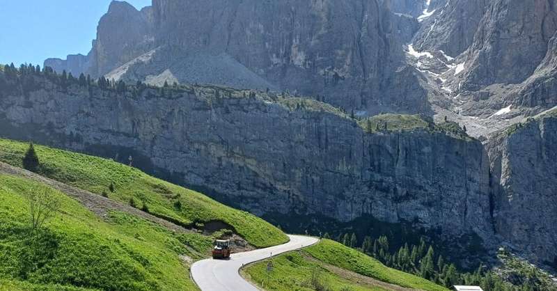 Strada di Passo Gardena, completata l’asfaltatura – Pusteria Gardena Badia Strada di Passo Gardena, completata l’asfaltatura - Pusteria Gardena Badia