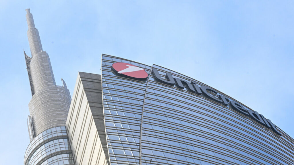 Unicredit, ricevuto ok dall'Ue, da lunedì riparte l'ops - Notizie