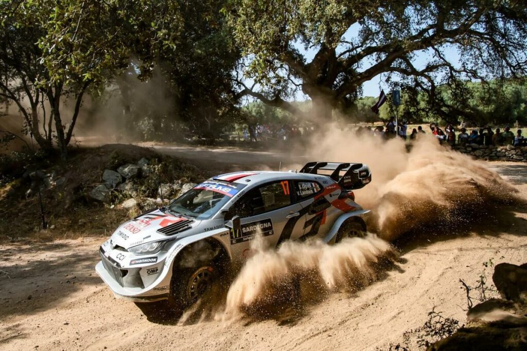 WRC25 Sardegna. “RIS”25 D1. In testa un giovane… Sébastien Ogier [VIDEO] - News
