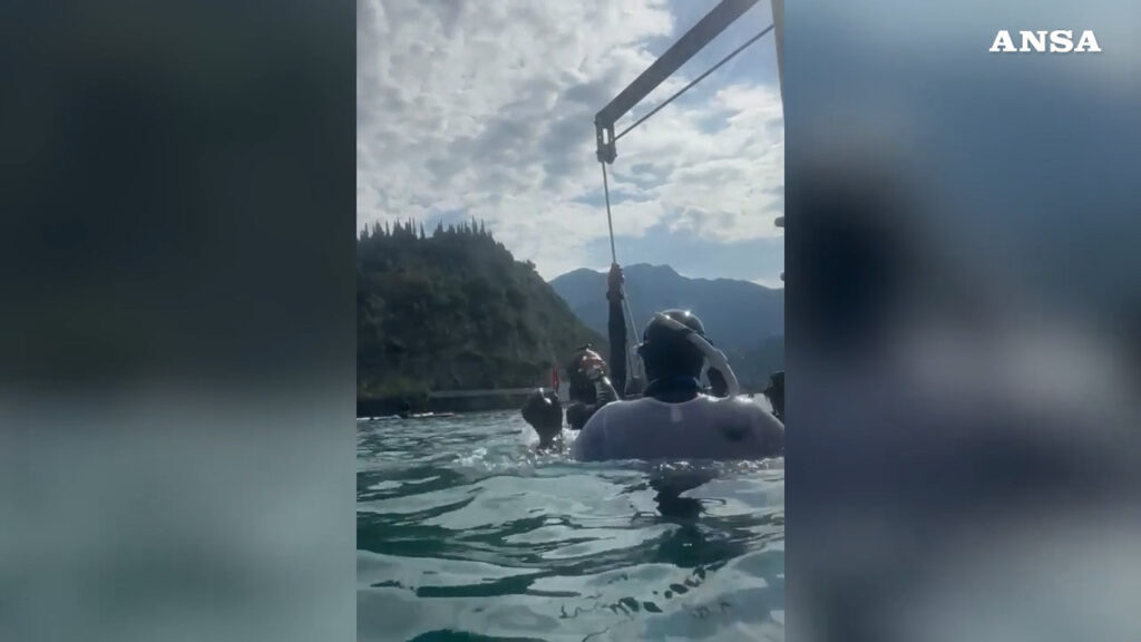 92 metri in apnea con monopinna nel lago di Garda 92 metri in apnea con monopinna nel lago di Garda