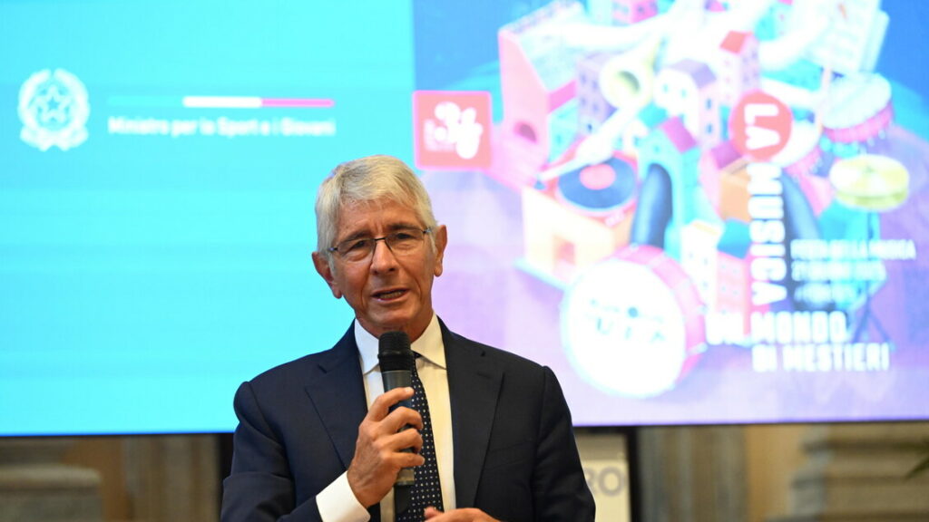 Abodi ‘per 58 Comuni possibilità riqualifica impianti sportivi’ – Altri Sport Abodi 'per 58 Comuni possibilità riqualifica impianti sportivi' - Altri Sport