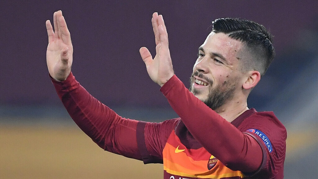 Cane lo morde ai genitali, in ospedale ex Roma Carles Perez - Calcio