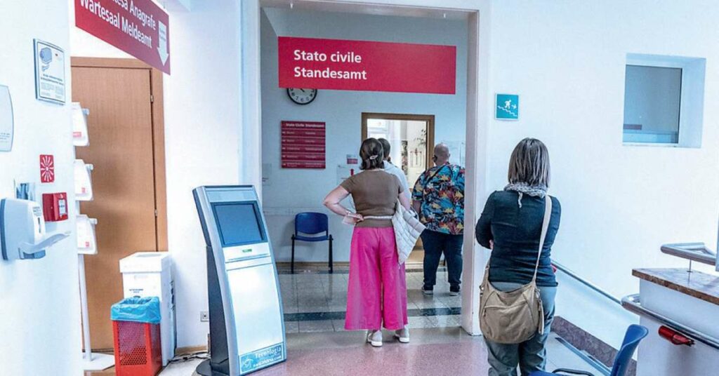 Carta d’identità elettronica: devono farla 30 mila bolzanini - Cronaca