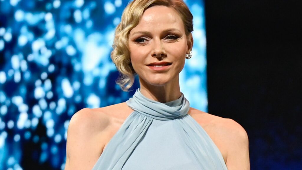 Charlène di Monaco sta scrivendo un nuovo capitolo del libro del suo stile? Ecco come la principessa monegasca sta adottando un look patinato, dopo anni di scelte di moda decisamente più audaci