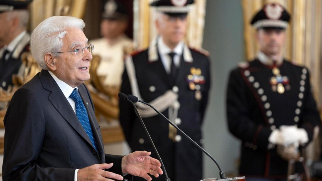 Compleanno per Mattarella: 84 anni e 10 anni al Quirinale. Gli auguri della politica Compleanno per Mattarella: 84 anni e 10 anni al Quirinale. Gli auguri della politica