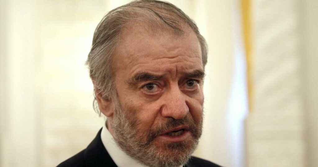 Direttore d'orchestra russo a Caserta, l'Ue "avvisa" De Luca: "Non va dato spazio ad artisti che sostengono Putin"