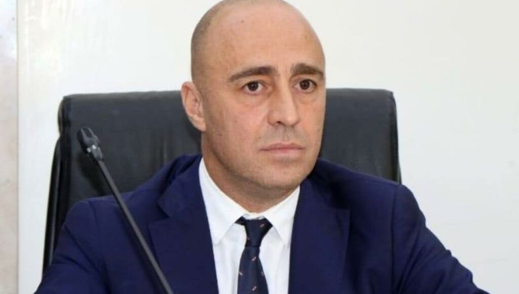 Ex Ilva, per la revoca delle dimissioni di Bitetti pressing di Pd e maggioranza. Solidarietà da Urso