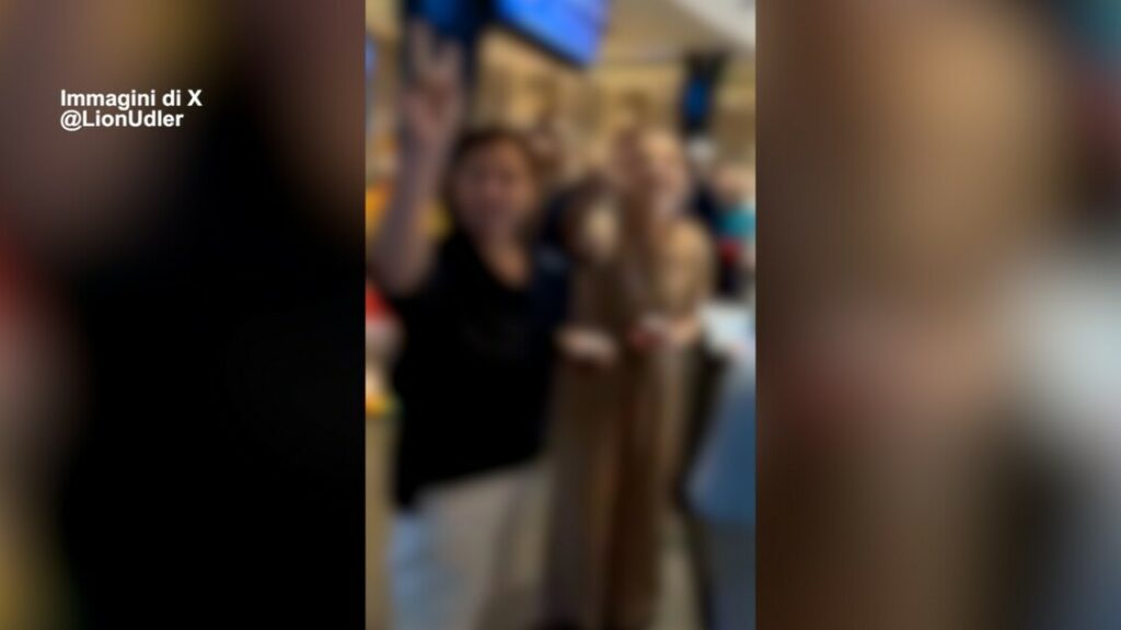 Famiglia ebrea aggredita in autogrill, un testimone: 'La gente urlava, il bimbo era sotto choc' - Notizie