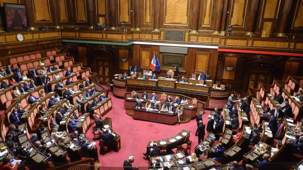 Fine vita, il voto degli emendamenti slitta a settembre Fine vita, il voto degli emendamenti slitta a settembre