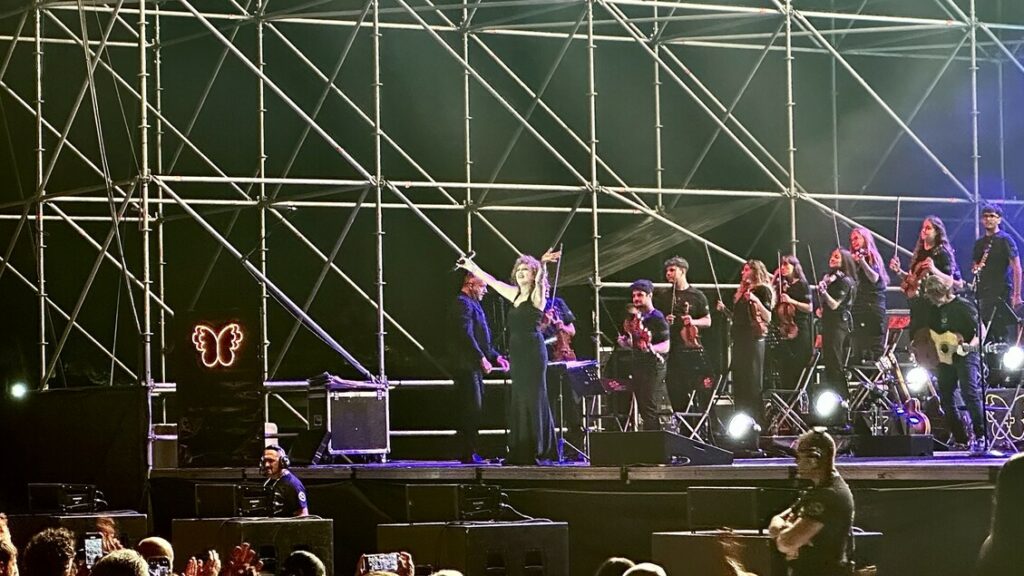 Fiorella Mannoia incanta Lanciano, dal palco l'appello per Gaza - Musica