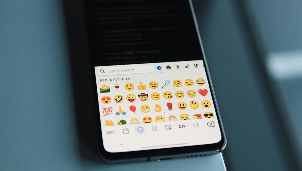 Gionata Mondiale Delle Emoji: Una Festa Globale Tra Fachcine, Record e Nuove Icone Digitali Gionata Mondiale Delle Emoji: Una Festa Globale Tra Fachcine, Record e Nuove Icone Digitali
