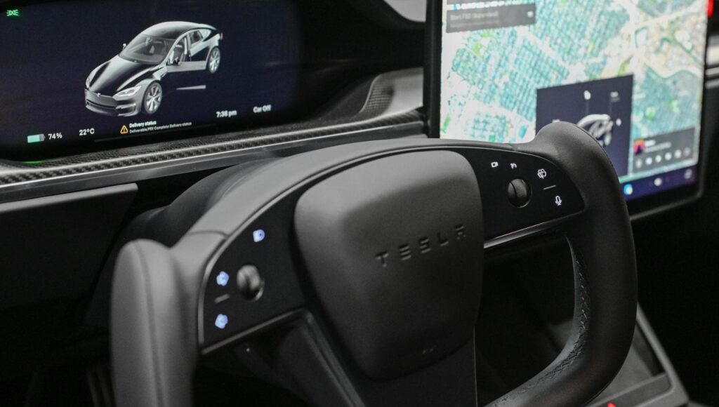 Grok Sale a Bordo: L'A ia di Elon Musk Arriva Nelle Tesla, MA Incacca Sull'strimismo
