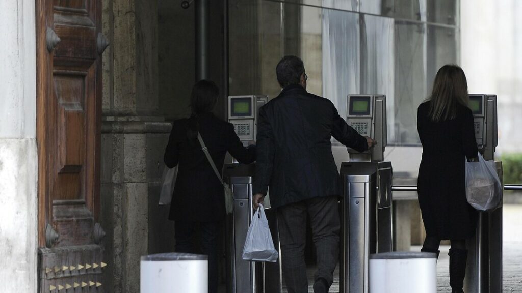 Illegittimo il tetto di 240mila euro negli stipendi della PA, la decisione della Consulta - Notizie