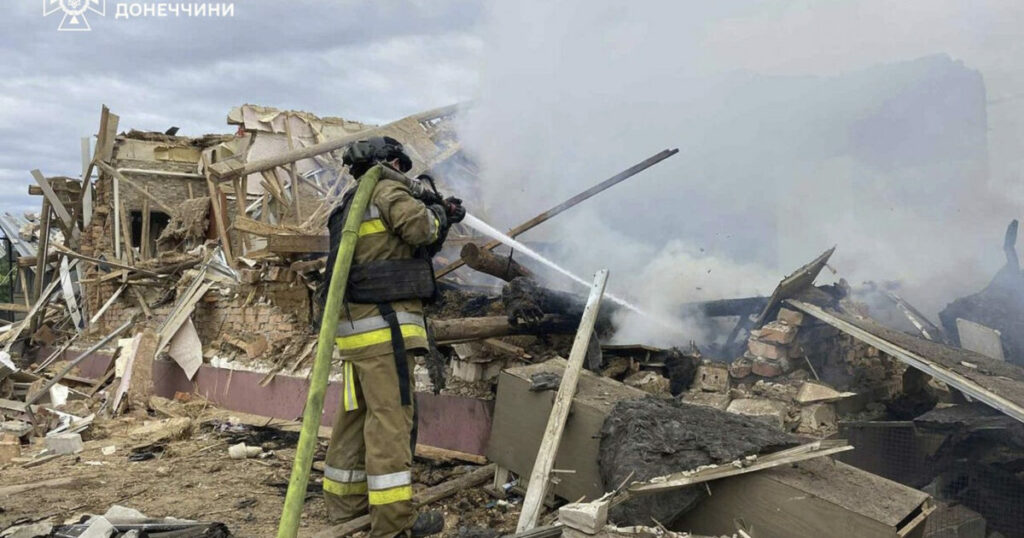 Kiev: "Mosca ha lanciato il più grande attacco dall'inizio della guerra". Massiccio bombardamento su Lutsk