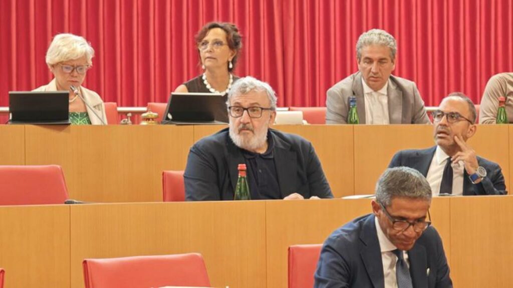 La Consulta boccia la legge anti sindaci in Puglia: “Irragionevole e sproporzionata” La Consulta boccia la legge anti sindaci in Puglia: “Irragionevole e sproporzionata”