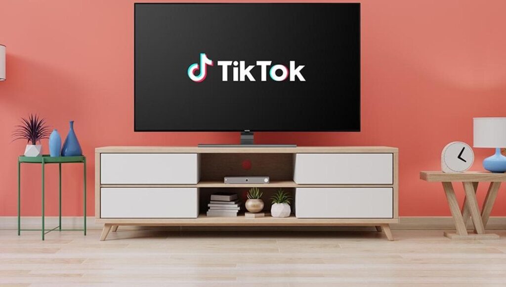 La Terza Vita Della TV: Dopo l'Antenna e Lo Streaming Arrivano Tiktok e Instagram