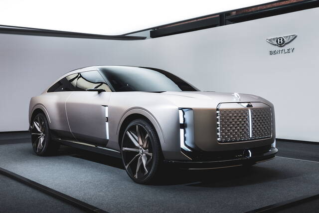 La concept EXP 15 anticipa le Bentley del futuro La concept EXP 15 anticipa le Bentley del futuro