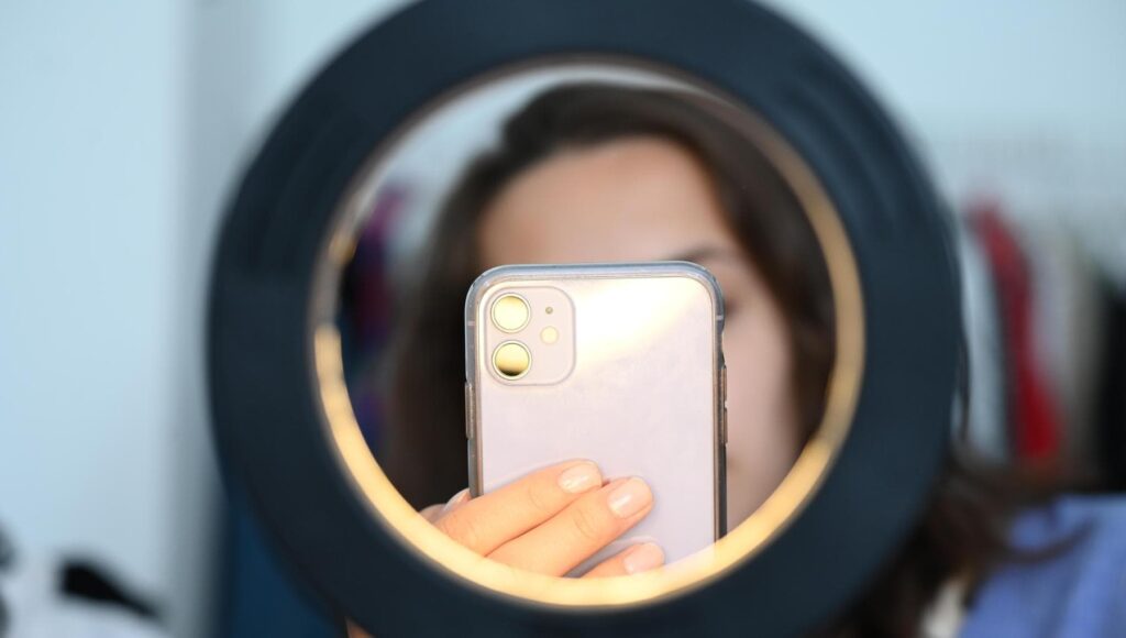 Le Regole di Agcom Sugli Influencer Sottraggono Spazio Ai Giudici Nella Tutela Degli Untiti in Rete
