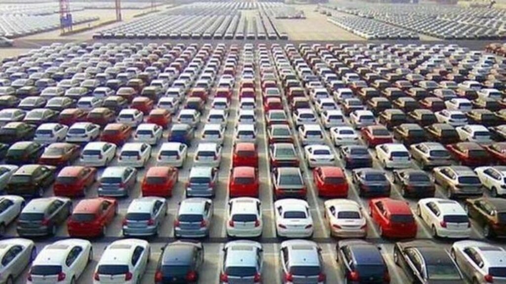 Mercato auto in rosso: a giugno calo del 5,1% in Europa