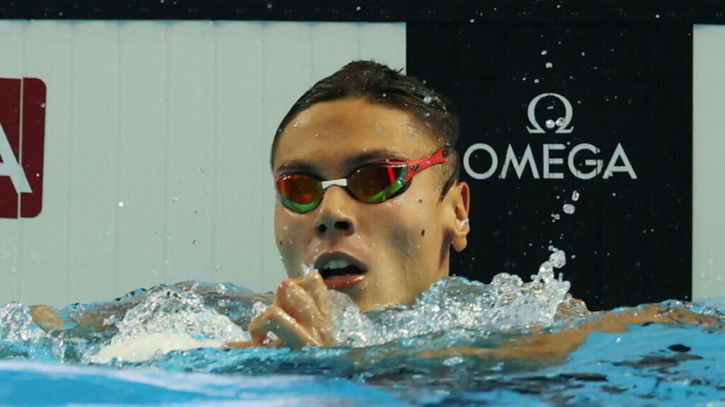 Mondiali nuoto: Popovici campione fragile: 'Io bloccato dalla paura'  - Nuoto