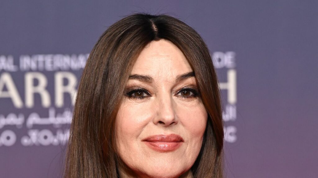 Monica Bellucci: «Le mie figlie mi hanno insegnato cosa significa amare in maniera incondizionata. Un dono che dura una vita intera»