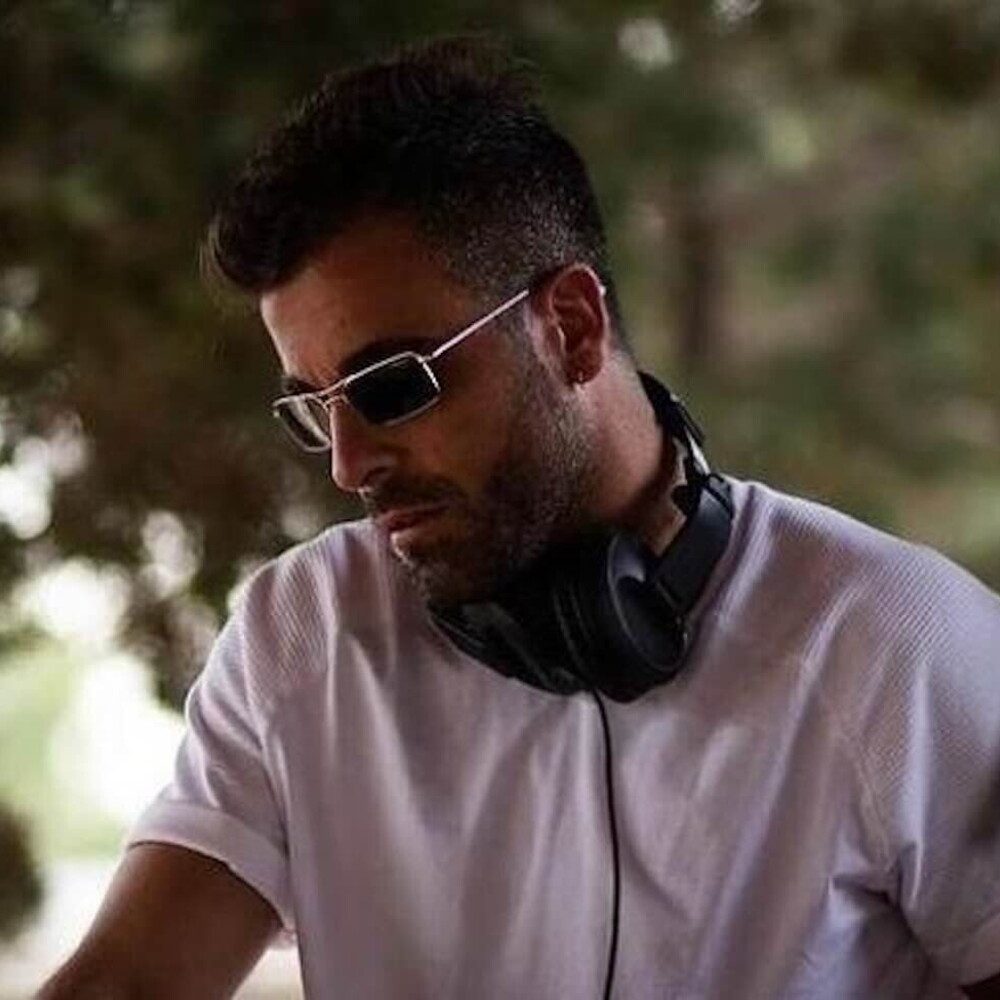 Morto a Ibiza il dj napoletano Michele Noschese, aveva 35 anni Morto a Ibiza il dj napoletano Michele Noschese, aveva 35 anni