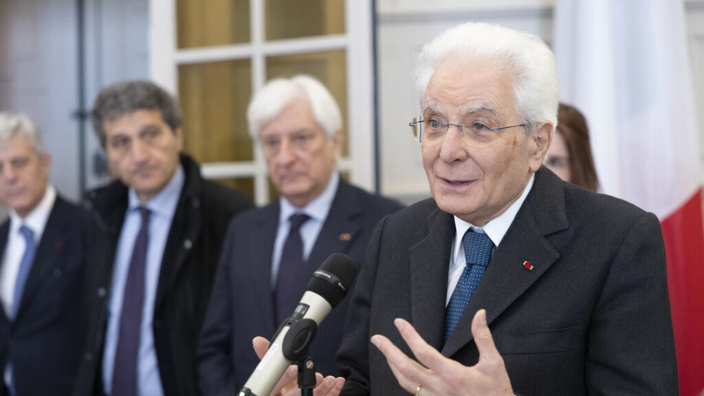 Mosca stila una lista di 'russofobi', c'è anche Mattarella. La Farnesina convoca l'ambasciatore - Notizie