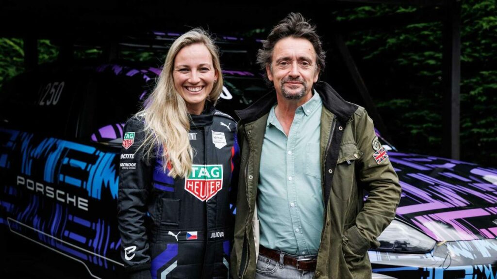 Porsche Cayenne Electric: il debutto in una gara in salita per un film, a prova di Richard Hammond – News Porsche Cayenne Electric: il debutto in una gara in salita per un film, a prova di Richard Hammond - News