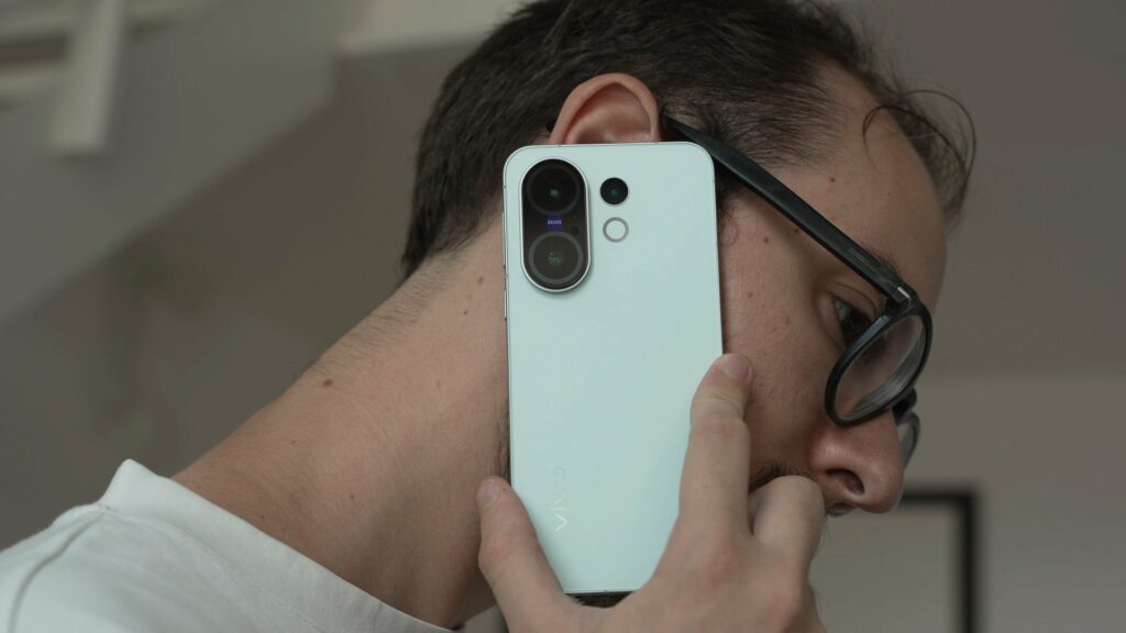 Recensive Vivo X200 Fe: Piace Perchè Compatto, HA 5 ANNI DI AGGIORNAMENTO E 6500MAH