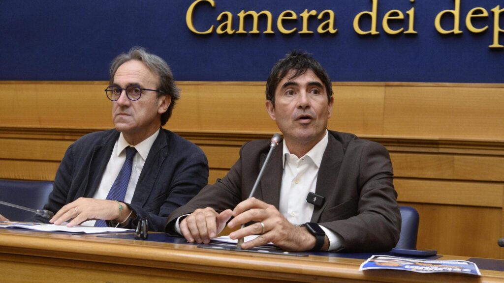 Sondaggi politici, crescono il M5S e Avs: il risultato migliore dalle Europee 2024 Sondaggi politici, crescono il M5S e Avs: il risultato migliore dalle Europee 2024