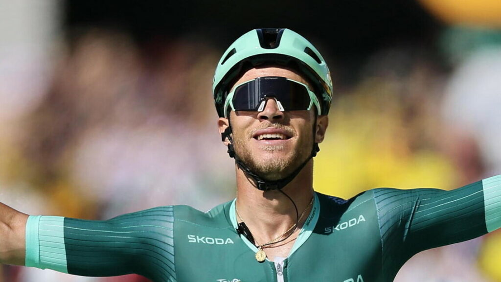 Tour: Milan vince allo sprint, primo successo italiano dopo 6 anni – Ciclismo Tour: Milan vince allo sprint, primo successo italiano dopo 6 anni - Ciclismo