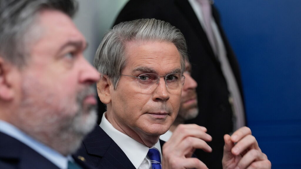 Usa: ‘Progressi con l’Ue sui dazi, massima pressione’. Trump: presto partono le lettere – Notizie Usa: 'Progressi con l'Ue sui dazi, massima pressione'. Trump: presto partono le lettere - Notizie