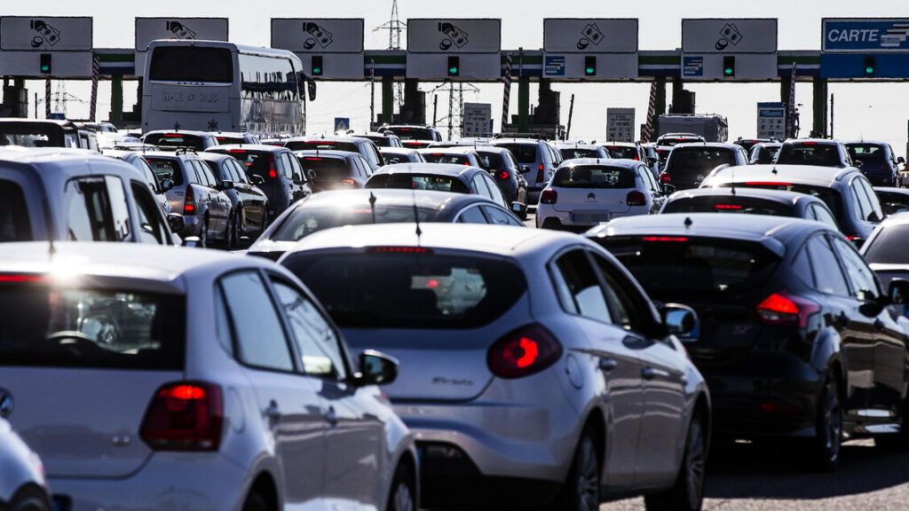Verso l'aumento dei pedaggi autostradali dal primo agosto, Salvini chiede di ritirare l'emendamento - Notizie