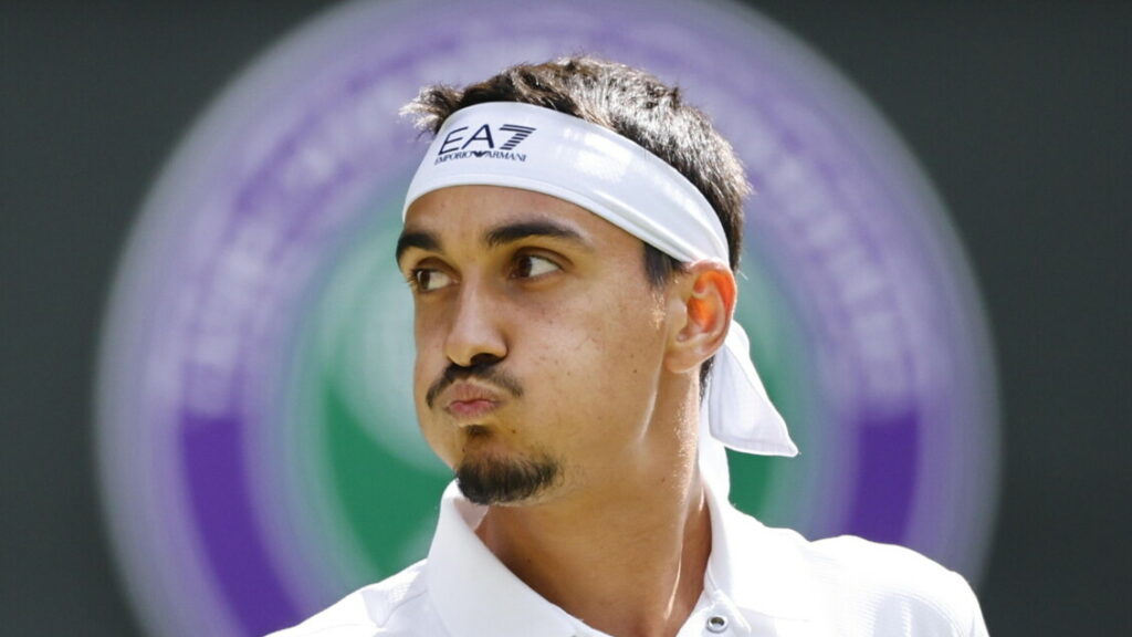 Wimbledon: in campo Shelton-Sonego 2-2 nel quarto. 2-1 il conto dei set DIRETTA Cobolli ai quarti – Tennis Wimbledon: in campo Shelton-Sonego 1-1 nel secondo set. Azzurro vince il primo DIRETTA Cobolli ai quarti - Tennis